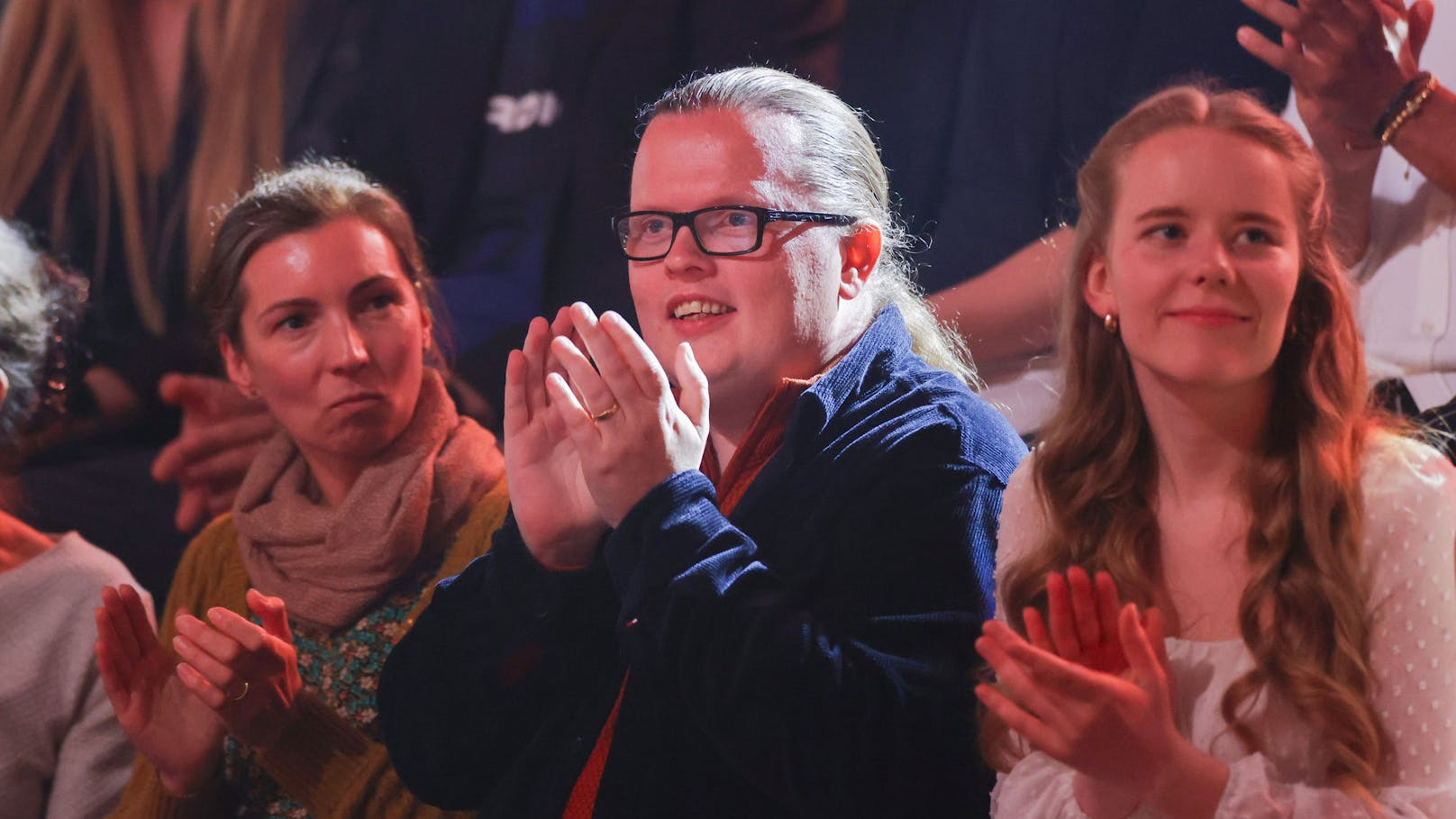 Der 22 Jahre alte Sohn von Musiker <strong>Angelo Kelly</strong>&nbsp;(Bild) war bereits als Favorit in das Finale gegangen. Schon in den vergangenen Wochen hatte ihn die Jury in den höchsten Tönen gelobt.