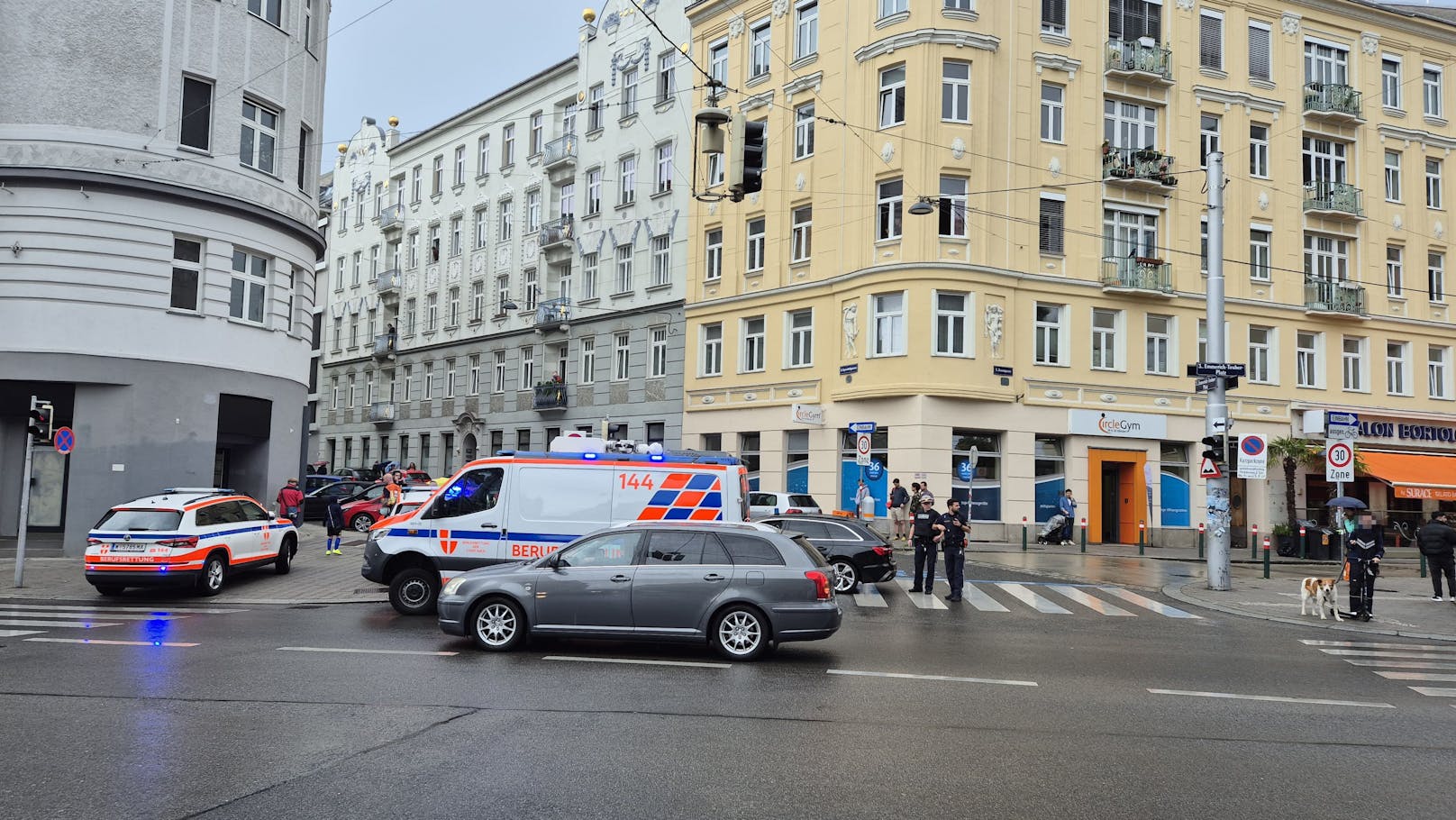 Großeinsatz für die Polizei und die Berufsrettung in der Wiener Landstraße.