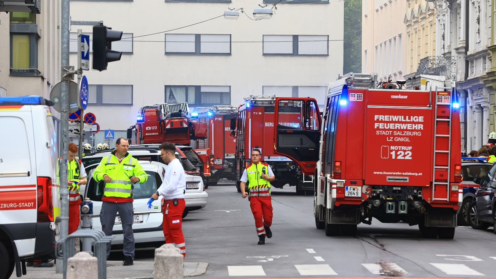 16 Verletzte bei Wohnhaus-Brand in der Stadt Salzburg