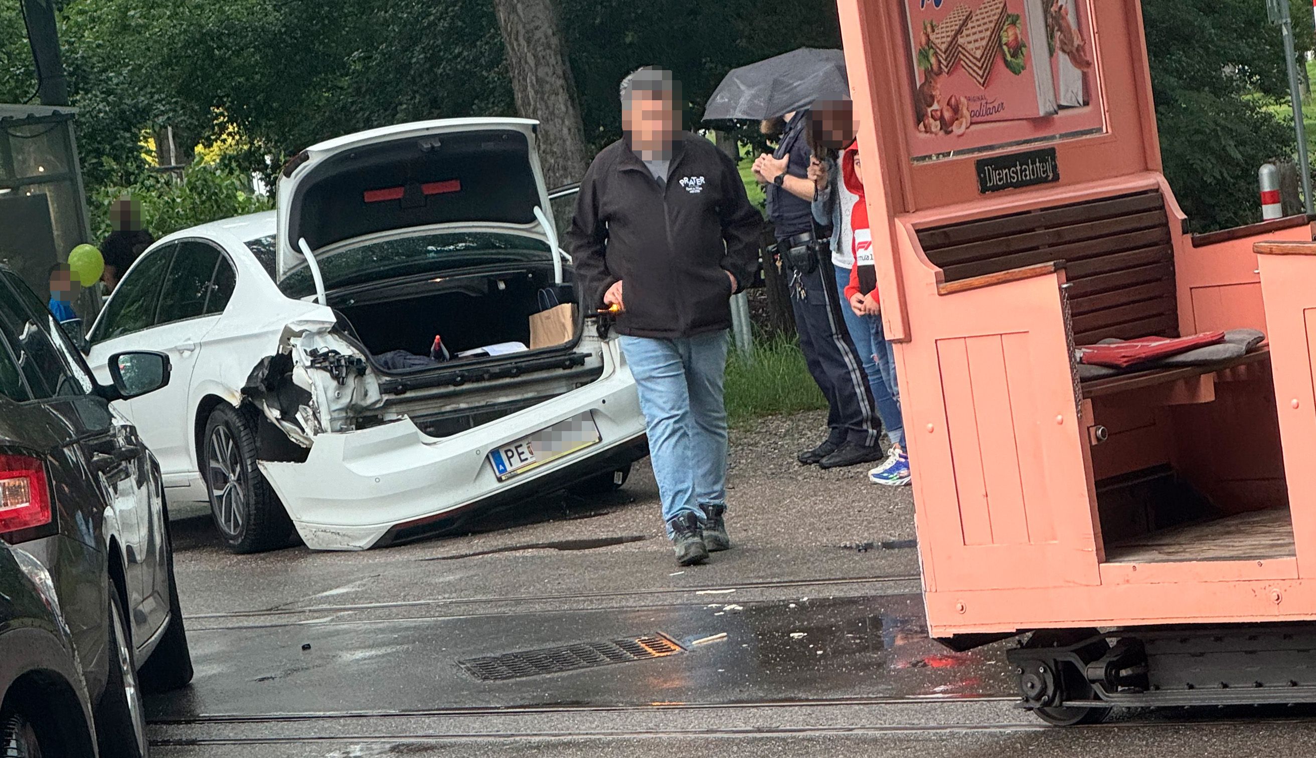 Der VW wird so nicht mehr auf eigener Achse nach Oberösterreich kommen.