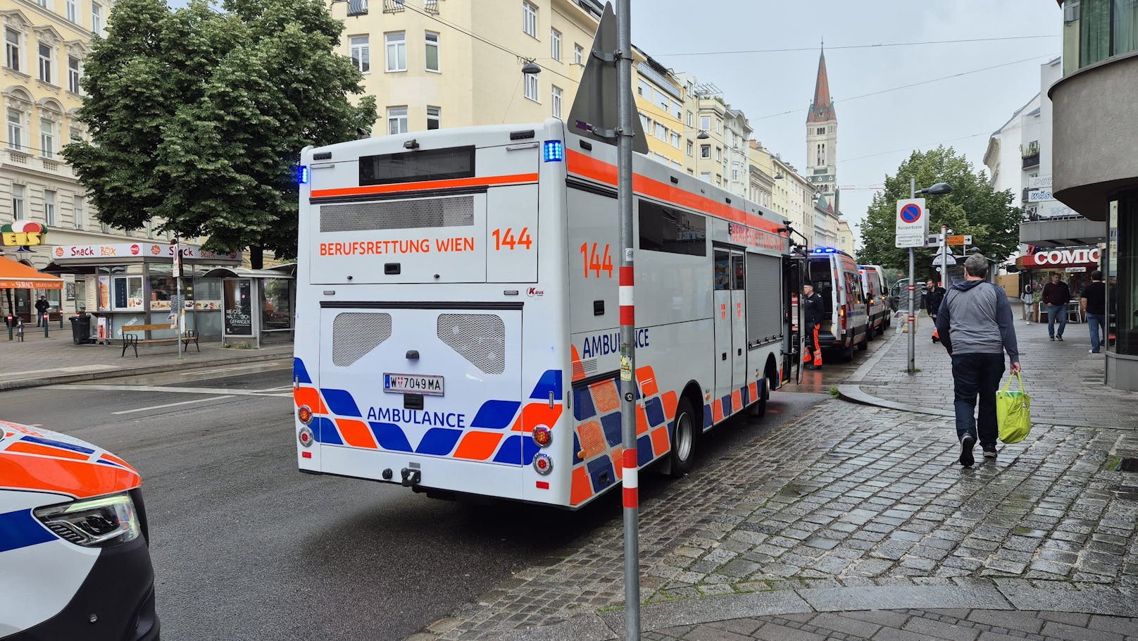 Großeinsatz für die Polizei und die Berufsrettung in der Wiener Landstraße.