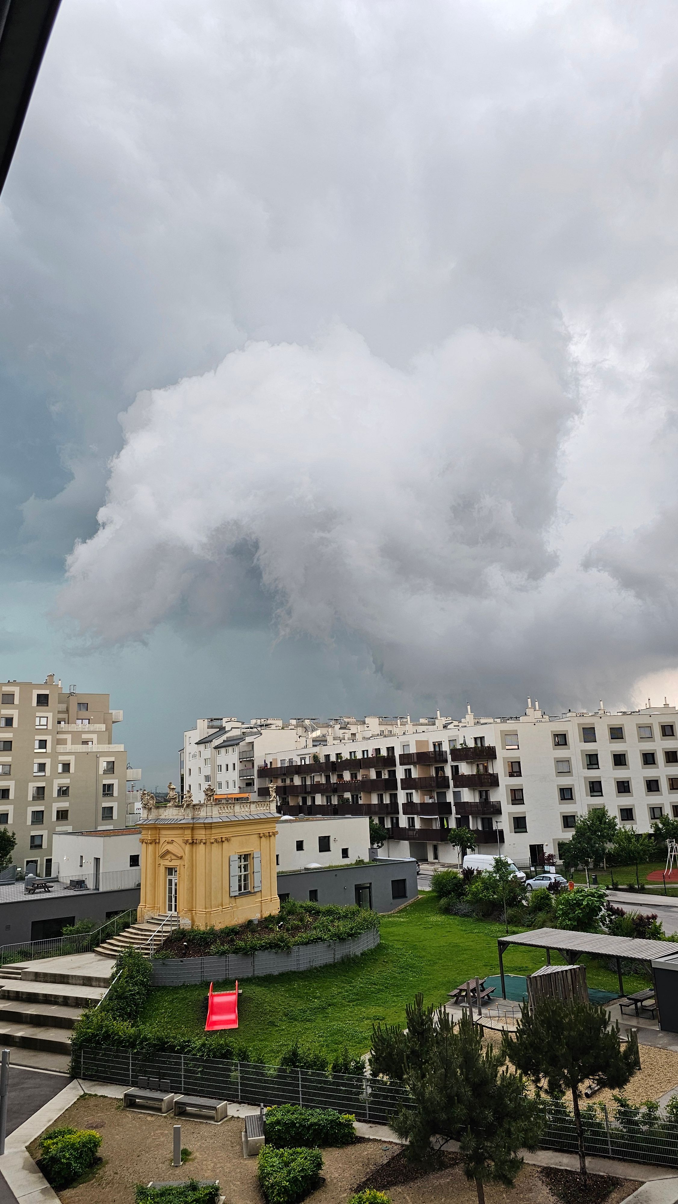 Bereits am Samstag wurde Wien von einem gewaltigen Gewitter heimgesucht. Damit muss man nun täglich rechnen.