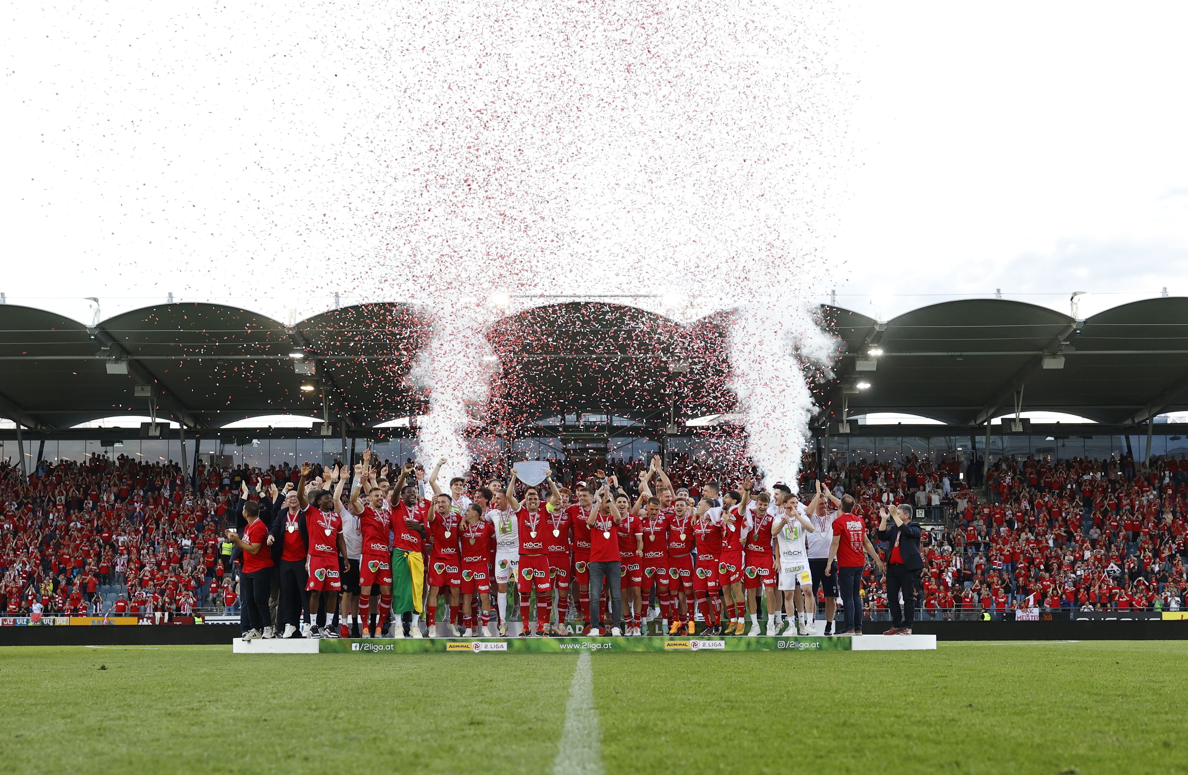 Der GAK bejubelt die Rückkehr in die Bundesliga. 