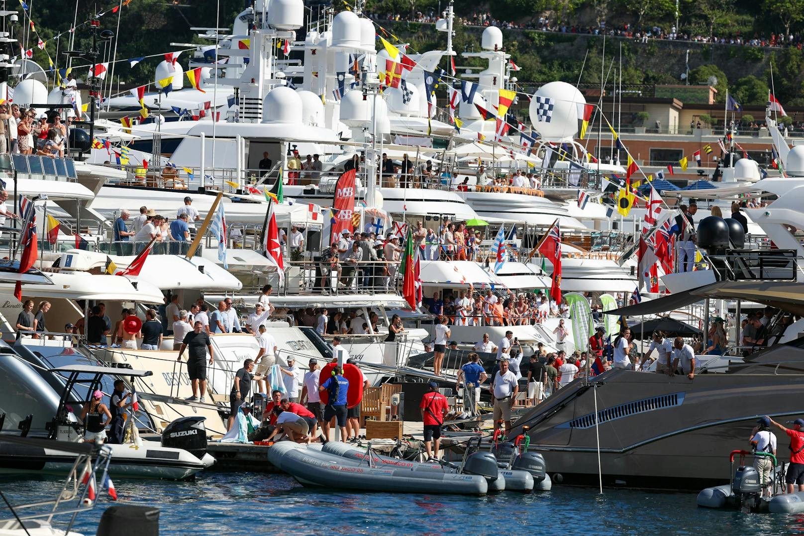 Der berühmte Yacht-Hafen von Monaco