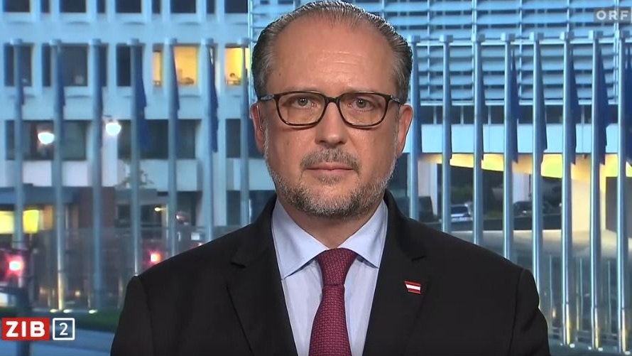 Außenminister Alexander Schallenberg, zugeschaltet aus Brüssel in die ORF-"ZIB2".