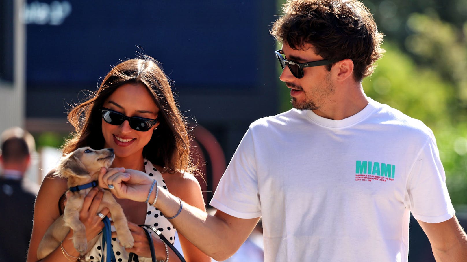 Charles Leclerc mit Freundin Alexandra Saint Mleux und Hund Leo