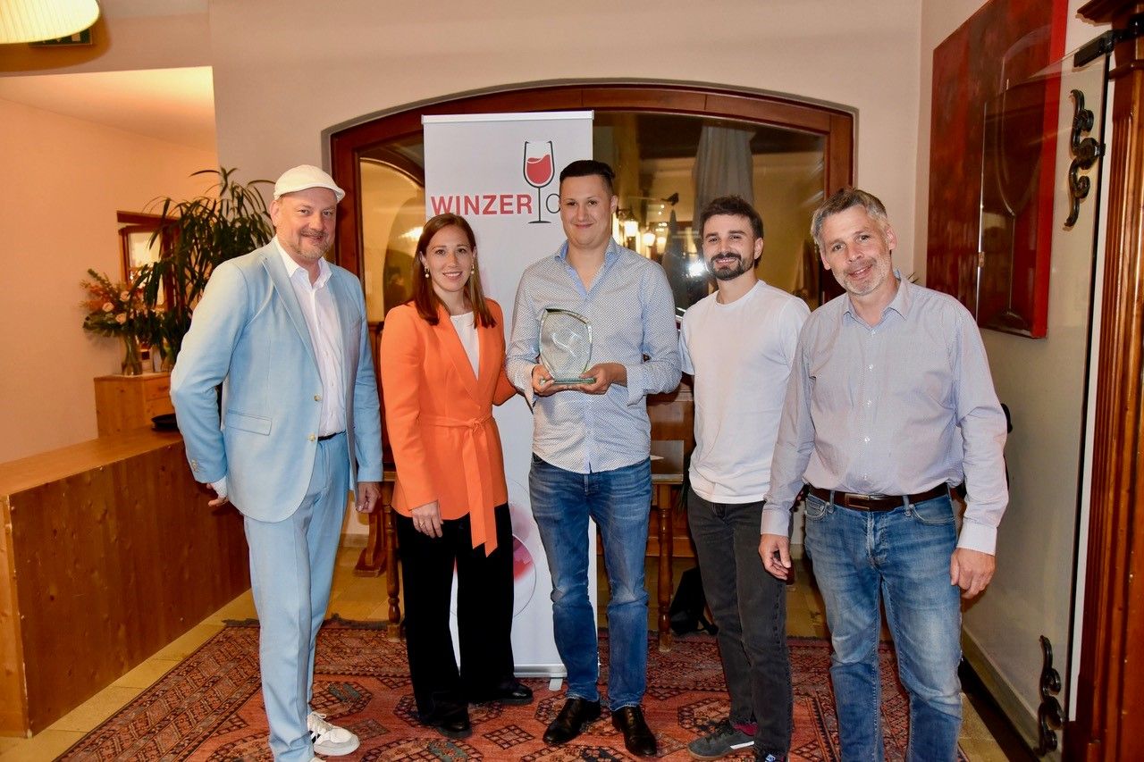 Veranstalter Thomas Lenger, Victoria Gottschuly-Grassl, Winzercup-Sieger Jakob Heggenberger, Stefan Landauer-Gisperg und Florian Fritz vom Klostergasthaus Thallern
