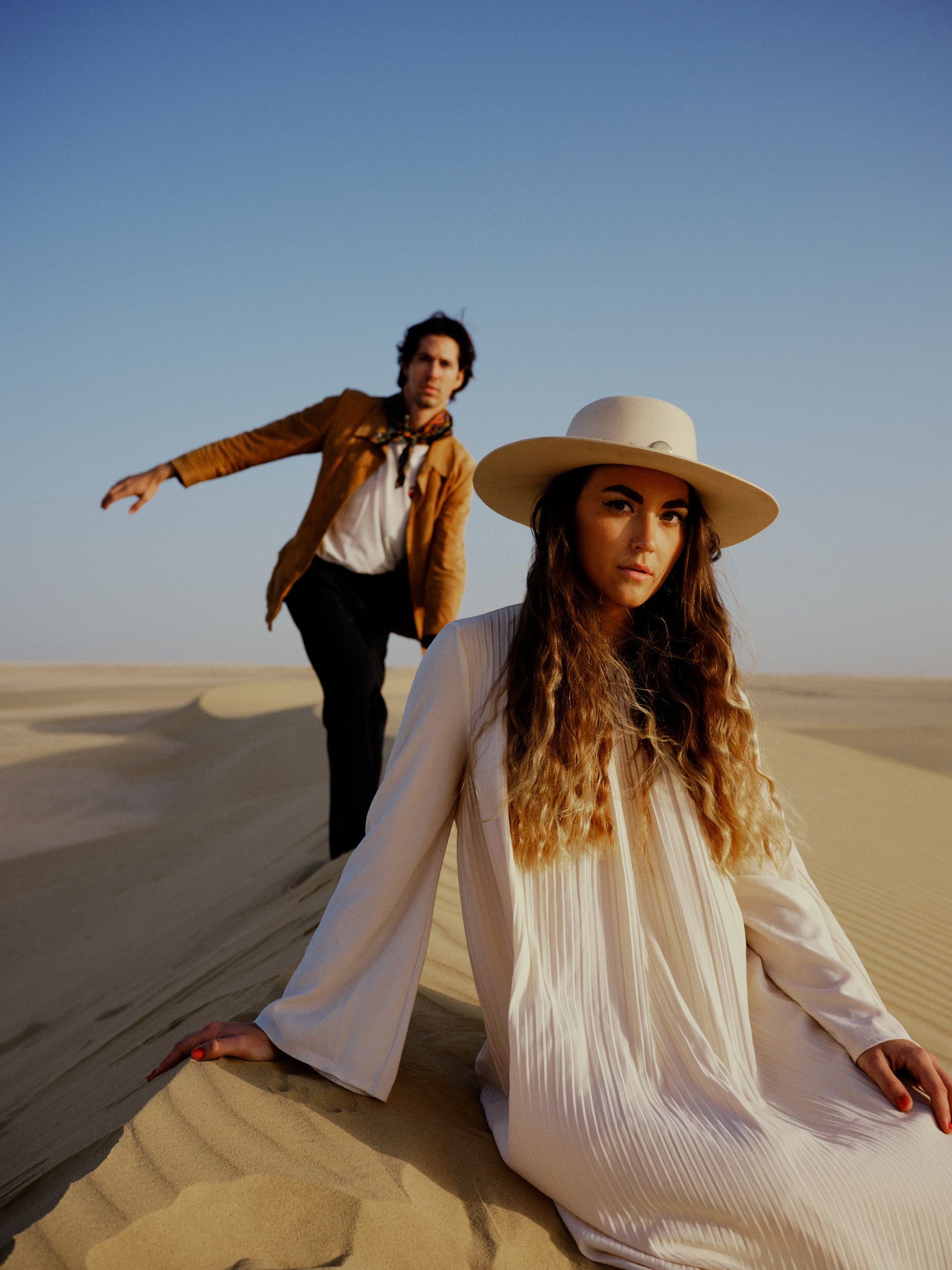 Das Musikmagazin Rolling Stone nannte Cari cari, die Band aus Österreich, eine der wichtigsten Live-Entdeckungen