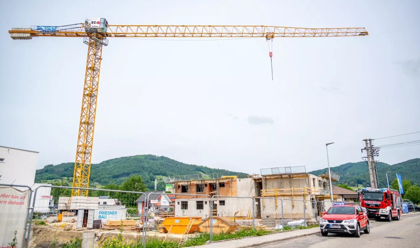 Tragisch endete Montagnachmittag ein Arbeitsunfall auf einer Baustelle in Kirchdorf an der Krems.