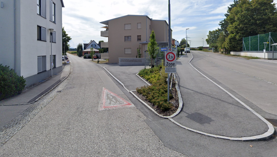 Eine 13-Jährige wurde in der Hagenstraße in Gunskirchen (Bez. Wels-Land) von einem Auto erfasst.