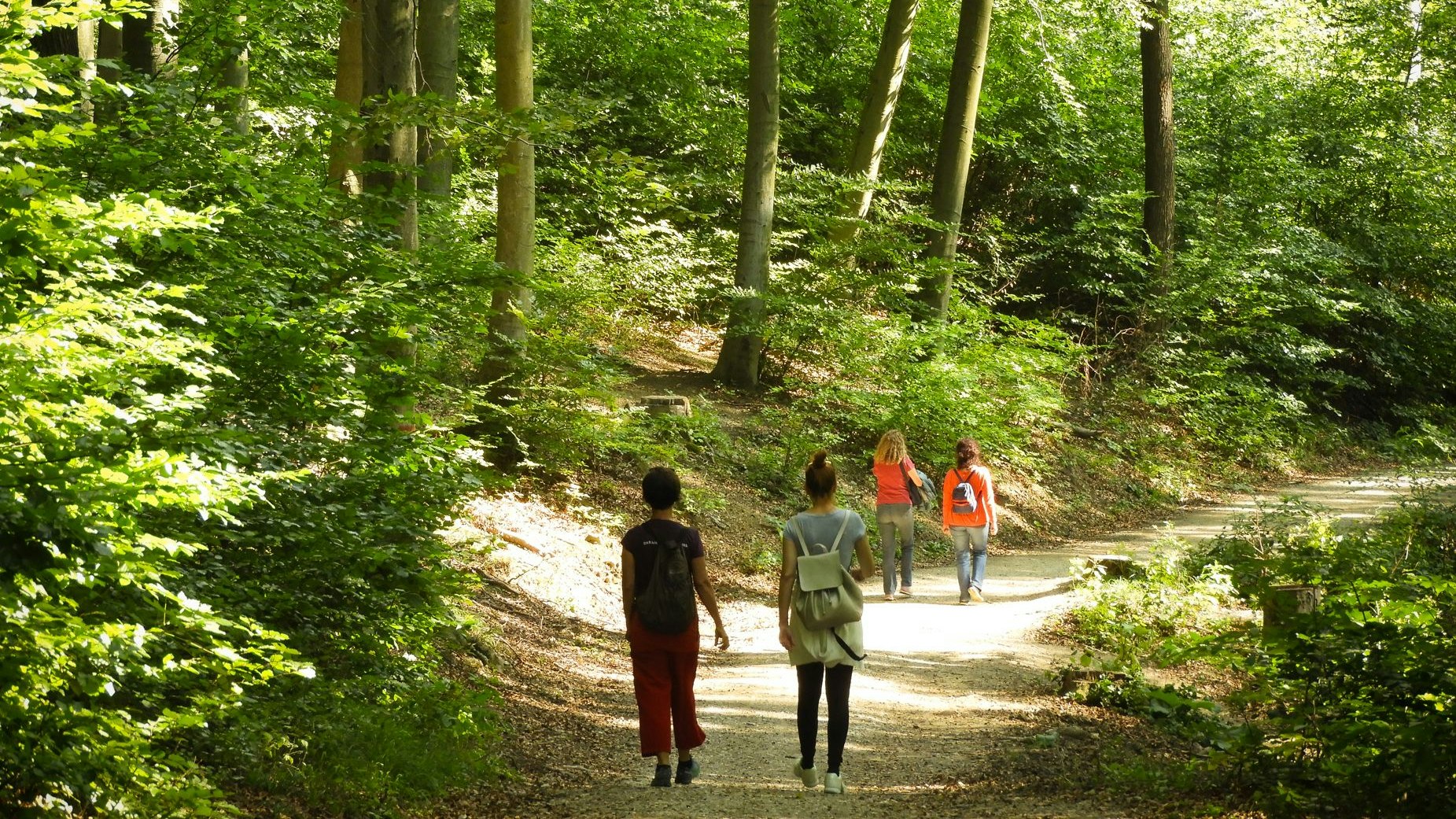 Spaziergänger am Stadtwanderweg.