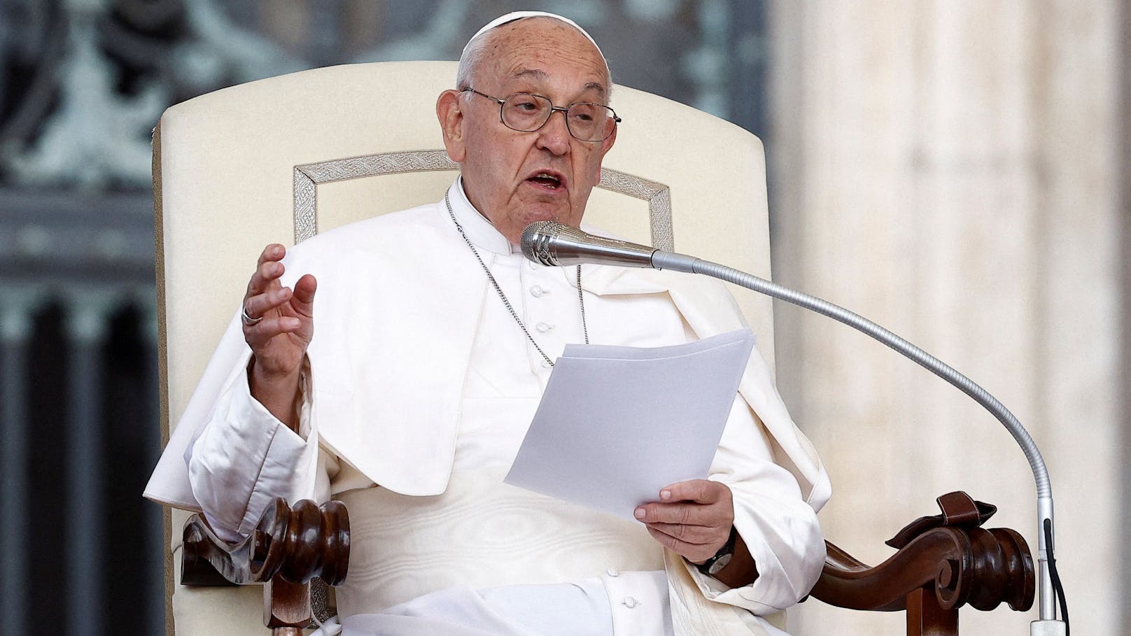 "Zu viel Schwuchtelei" – Papst empört mit Aussage