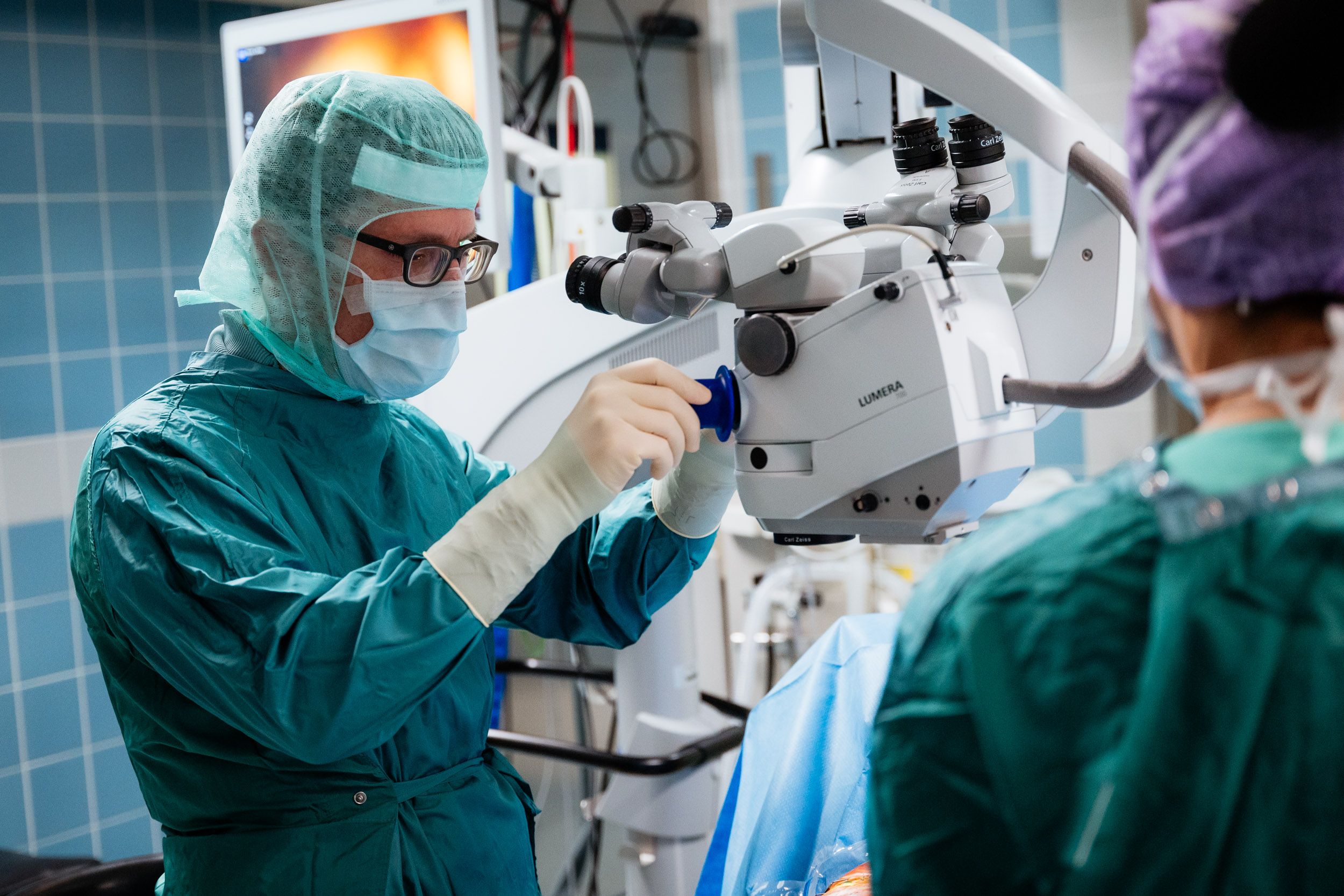 Vor der Grauen-Star-OP braucht sich niemand zu fürchten: Der Routineeingriff dauert gerade einmal 15 Minuten und sorgt bei den Betroffenen für eine spürbare Verbesserung der Lebensqualität.