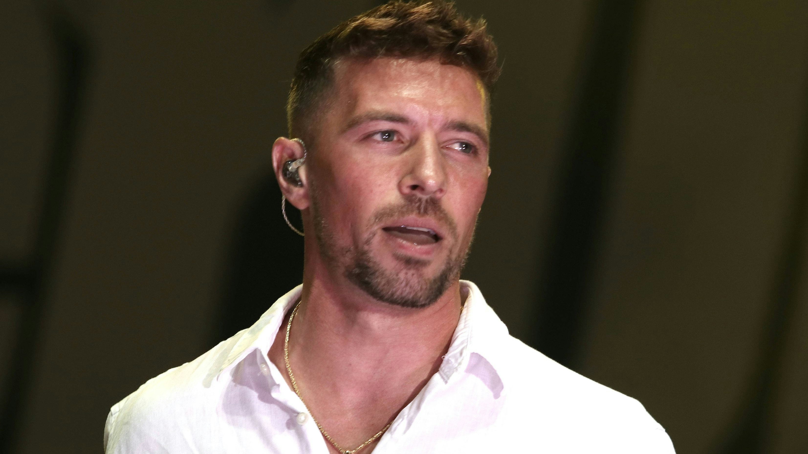 Heute.at - Süchtig: Schlagerstar Ramon Roselly lässt aufhorchen