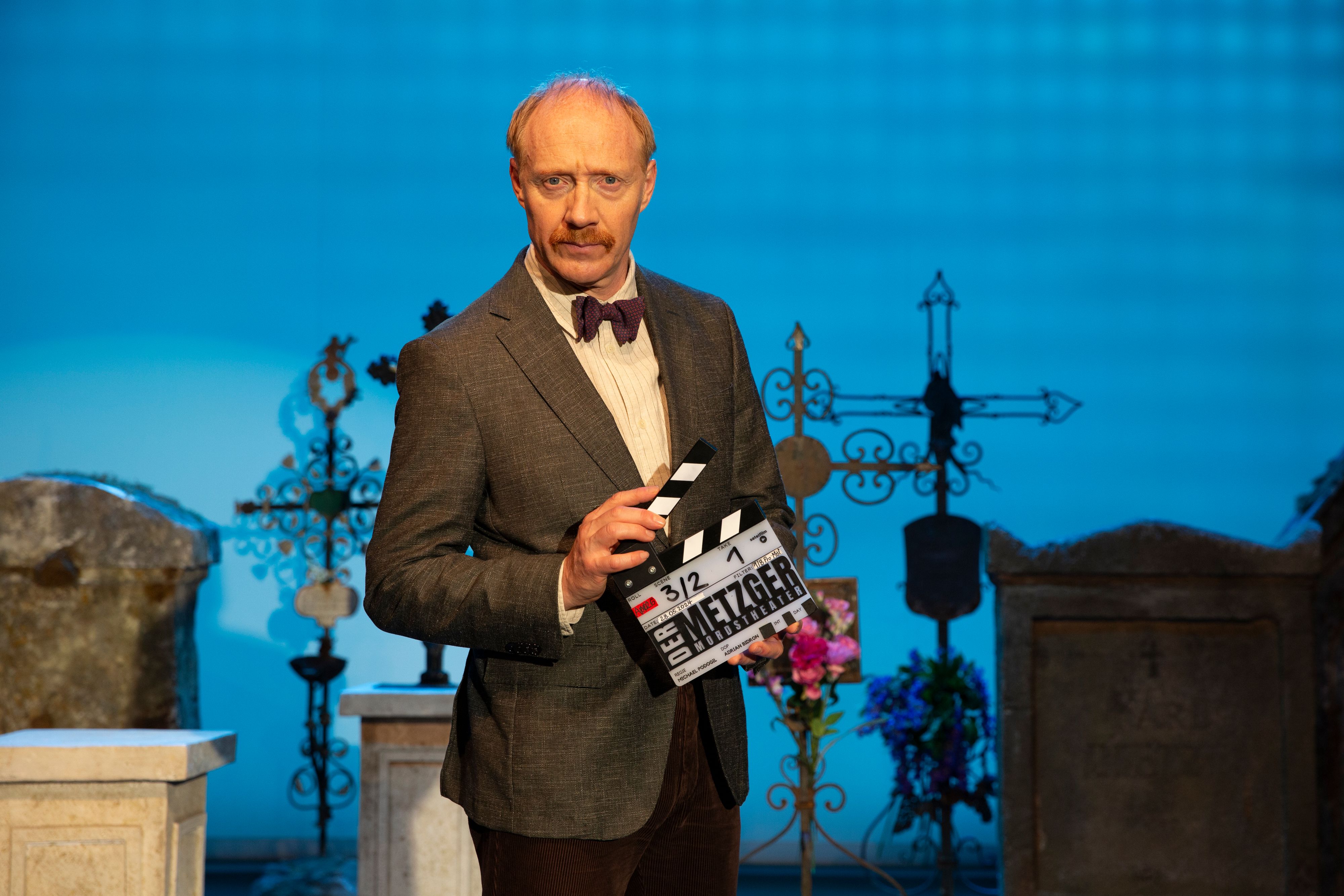 Simon Schwarz meldet sich als 