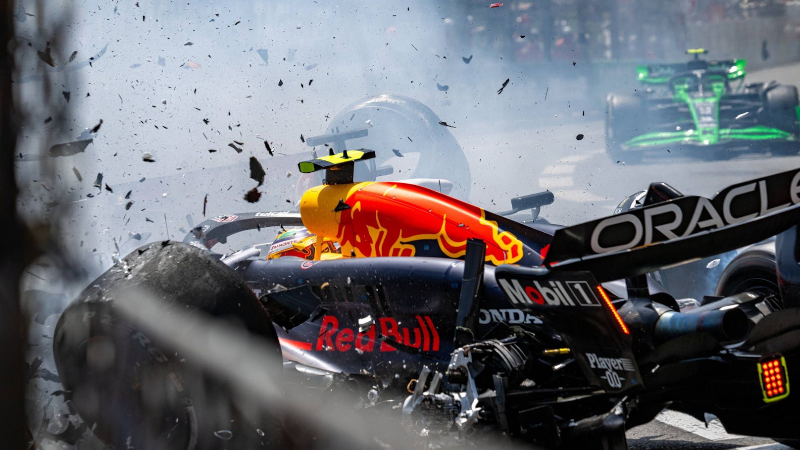 Perez-Crash kostet Red Bull drei Millionen Euro