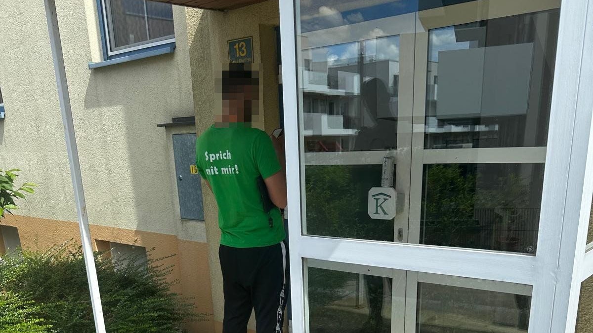 Der Familienvater wurde am Feiertag zweimal von Greenpeace aus der Dusche geläutet