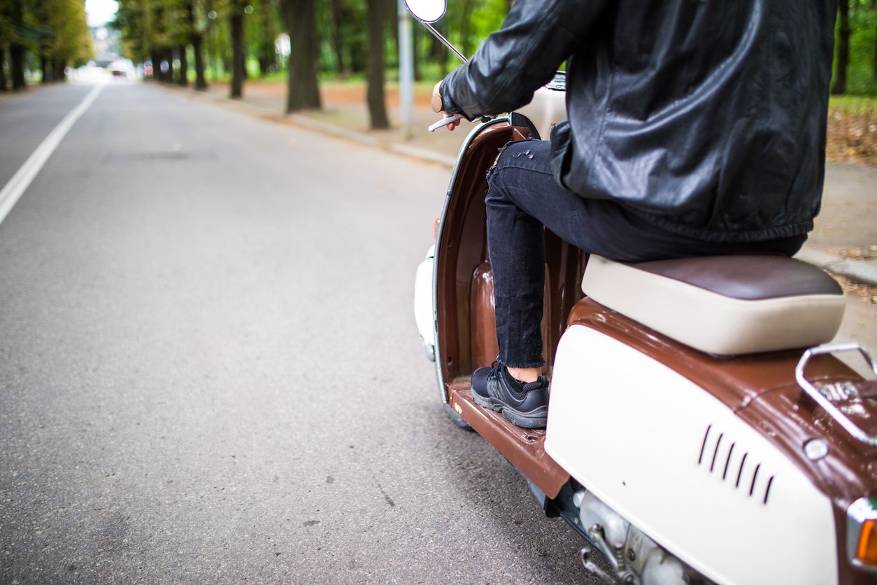 Ein 17-jähriger Mopedfahrer aus Villach ist seinen Führerschein jetzt los. (Symbolbild)