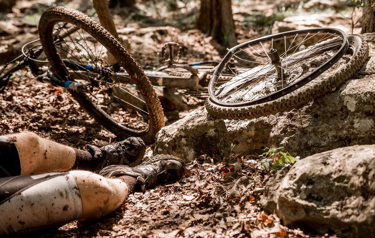 Ein 15-jähriger Radfahrer verunglückte in der Nähe des Grazer Hilmteichs schwer (Symbolbild).
