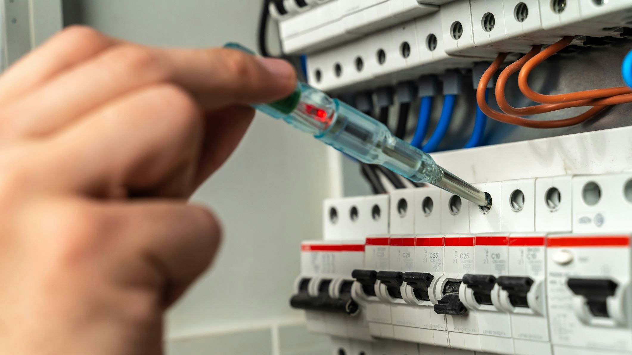 Die Konsumentenschützer der AK OÖ verglichen die Preise und gaben Tipps, wie ordentlich gespart werden kann.