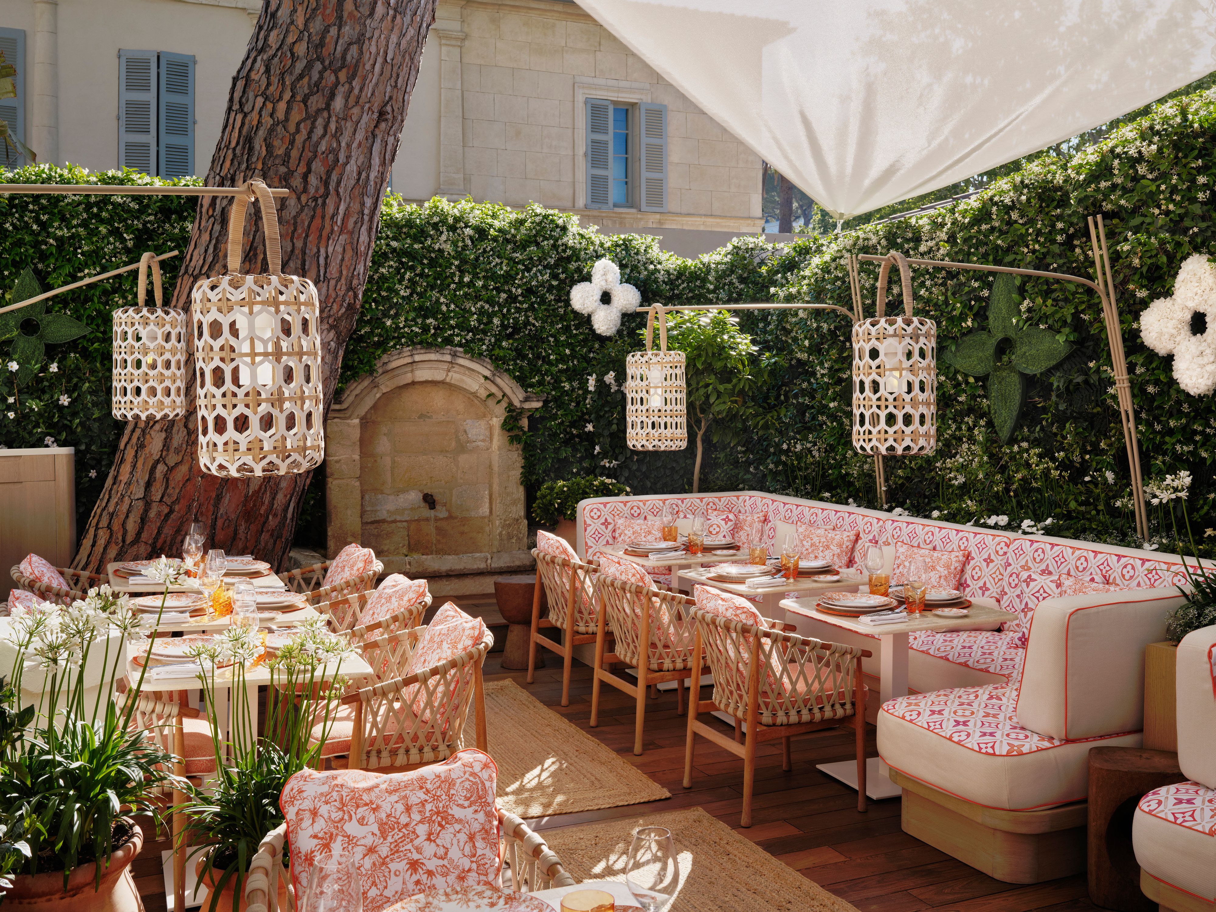 In St. Tropez gibt es jetzt erlesene Speisen von Sterne-Köchen im Louis Vuitton Hotel 