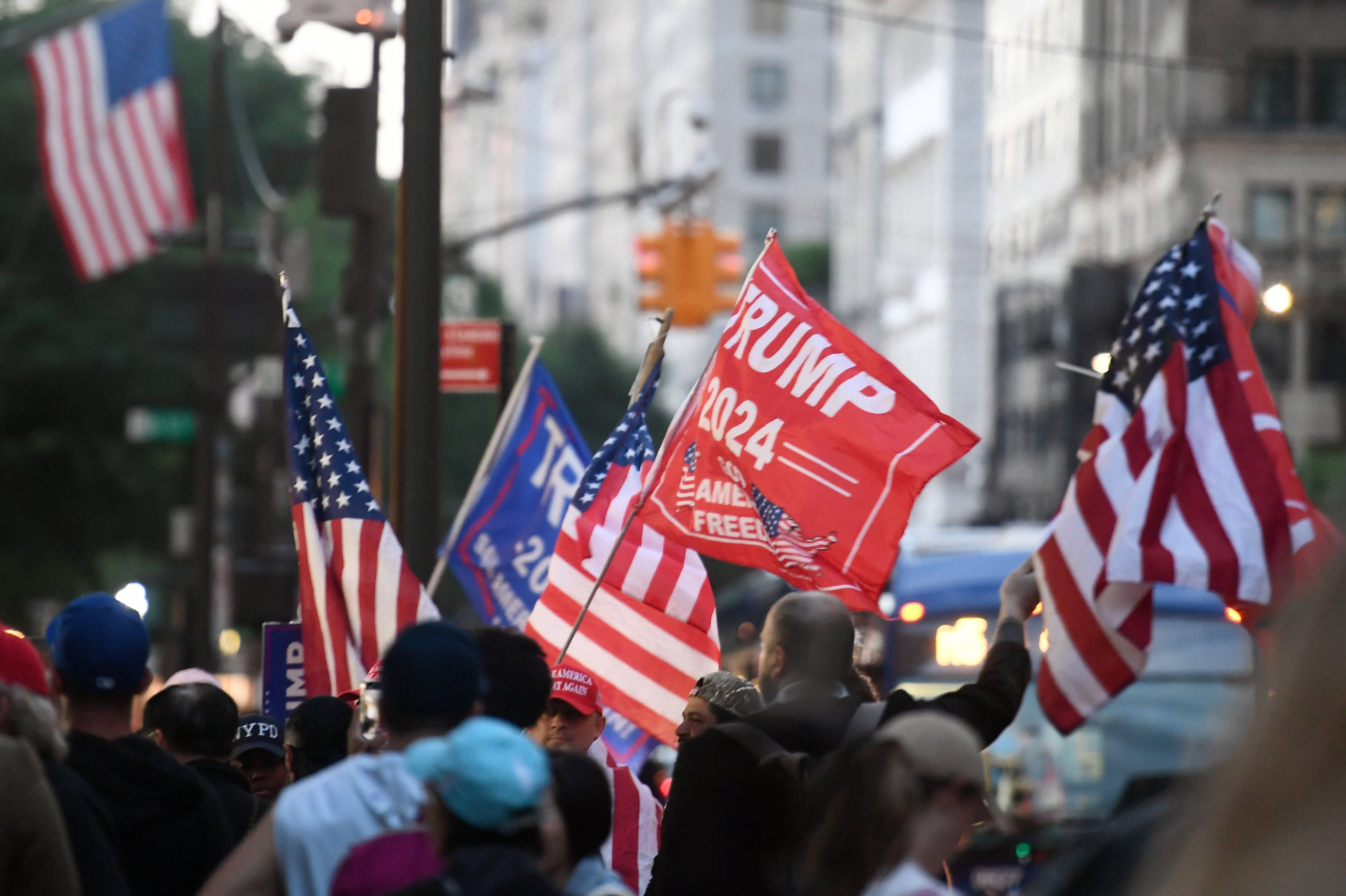 Heute.at - Trump-Anhänger feiern den Rechtsruck bei Europawahl