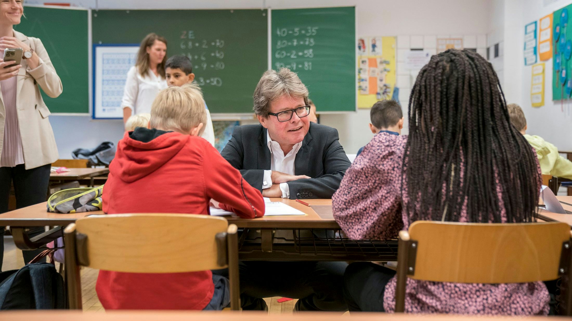 Kompetenz-Dschungel: Bildungsminister Martin Polaschek beim Besuch der Volksschule Stubenbastei in Wien