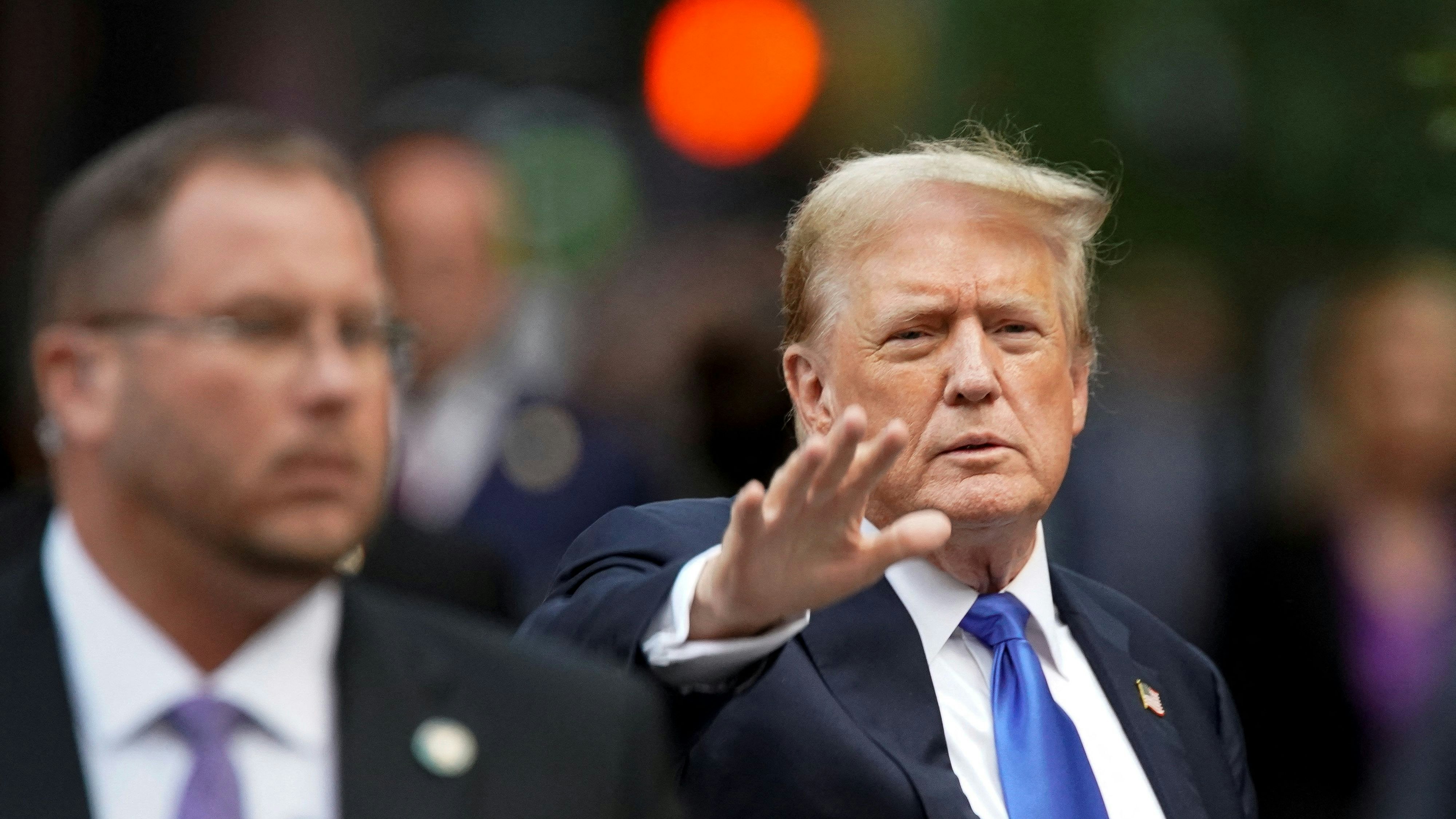 Heute.at - Trump warnt vor einer möglichen Gefängisstrafe