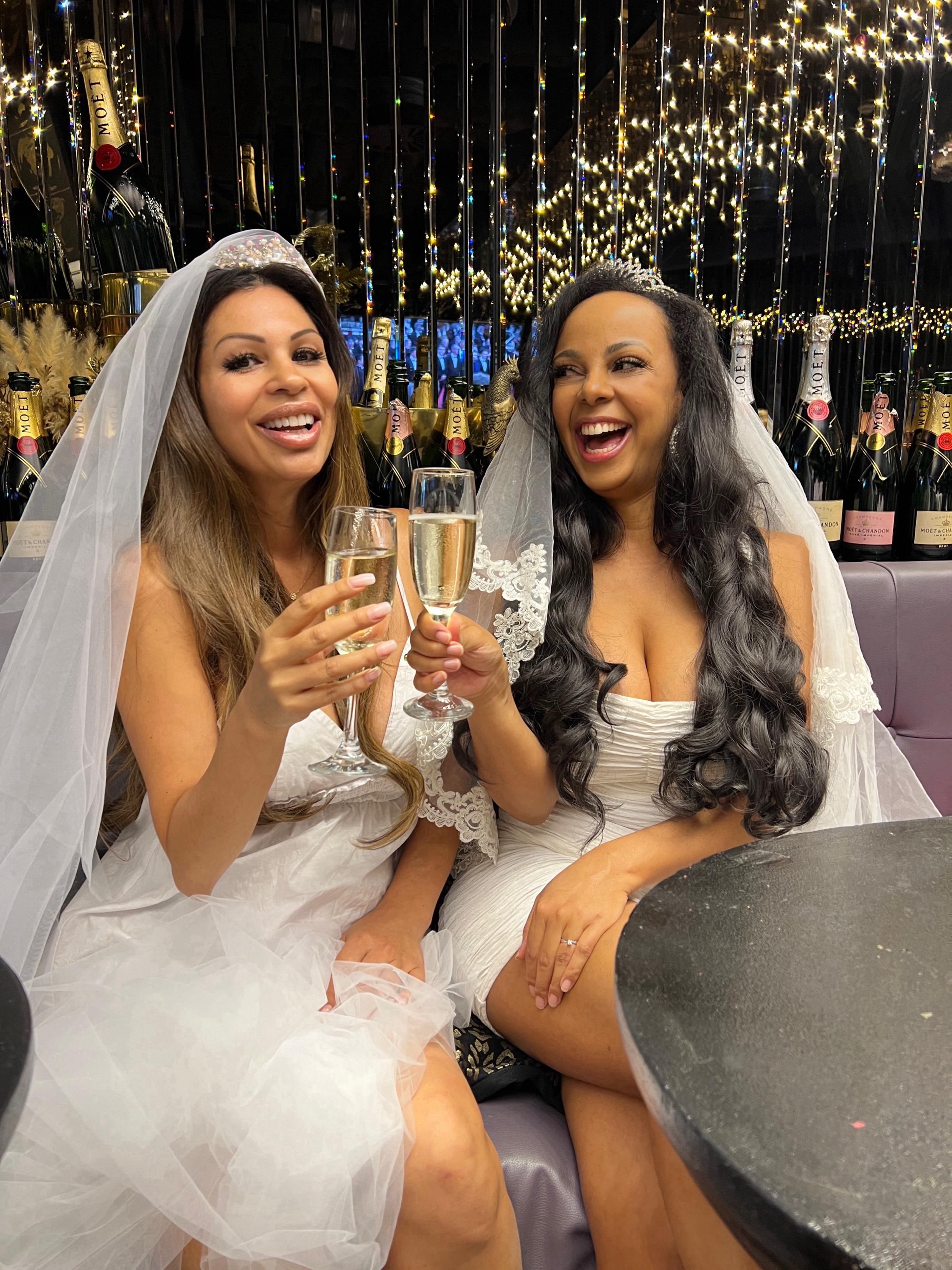 Bambi und Kolibri zeigen sich in weiß.