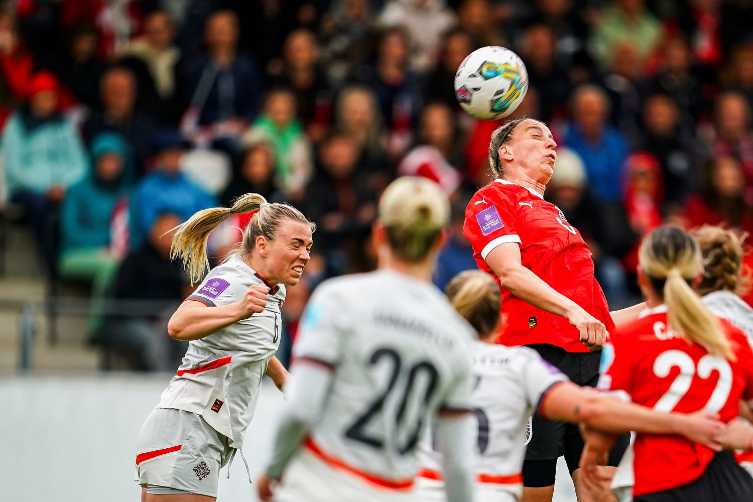 Österreichs Frauen-Team verpasst den Heimsieg gegen Island. 