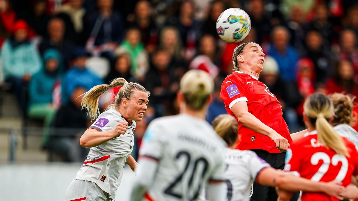Österreichs Frauen-Team verpasst den Heimsieg gegen Island. 