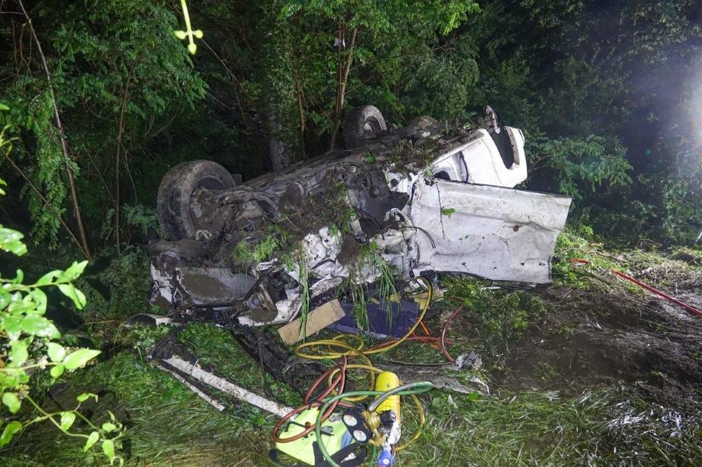 Horrorunfall fordert vier Tote und zwei Schwerstverletzte!