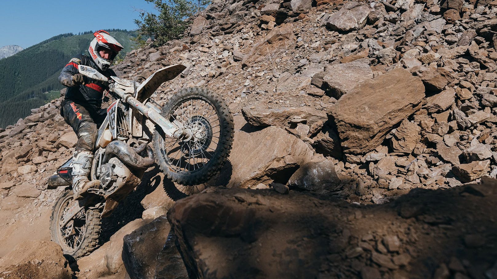 Schwerer Crash bei "Erzbergrodeo" – mehrere Verletzte