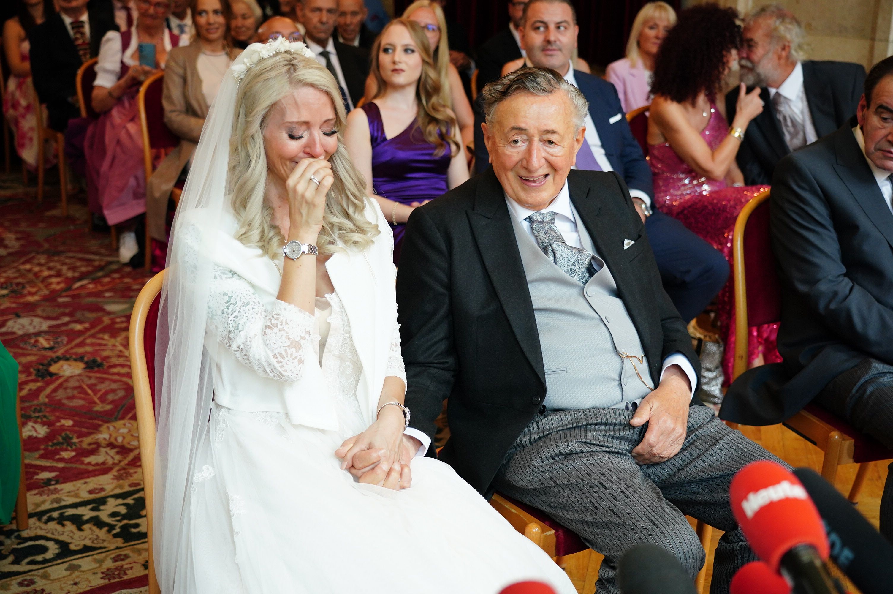 Heute.at - Lugner: Habe Panik bekommen, hab ihn noch geschüttelt