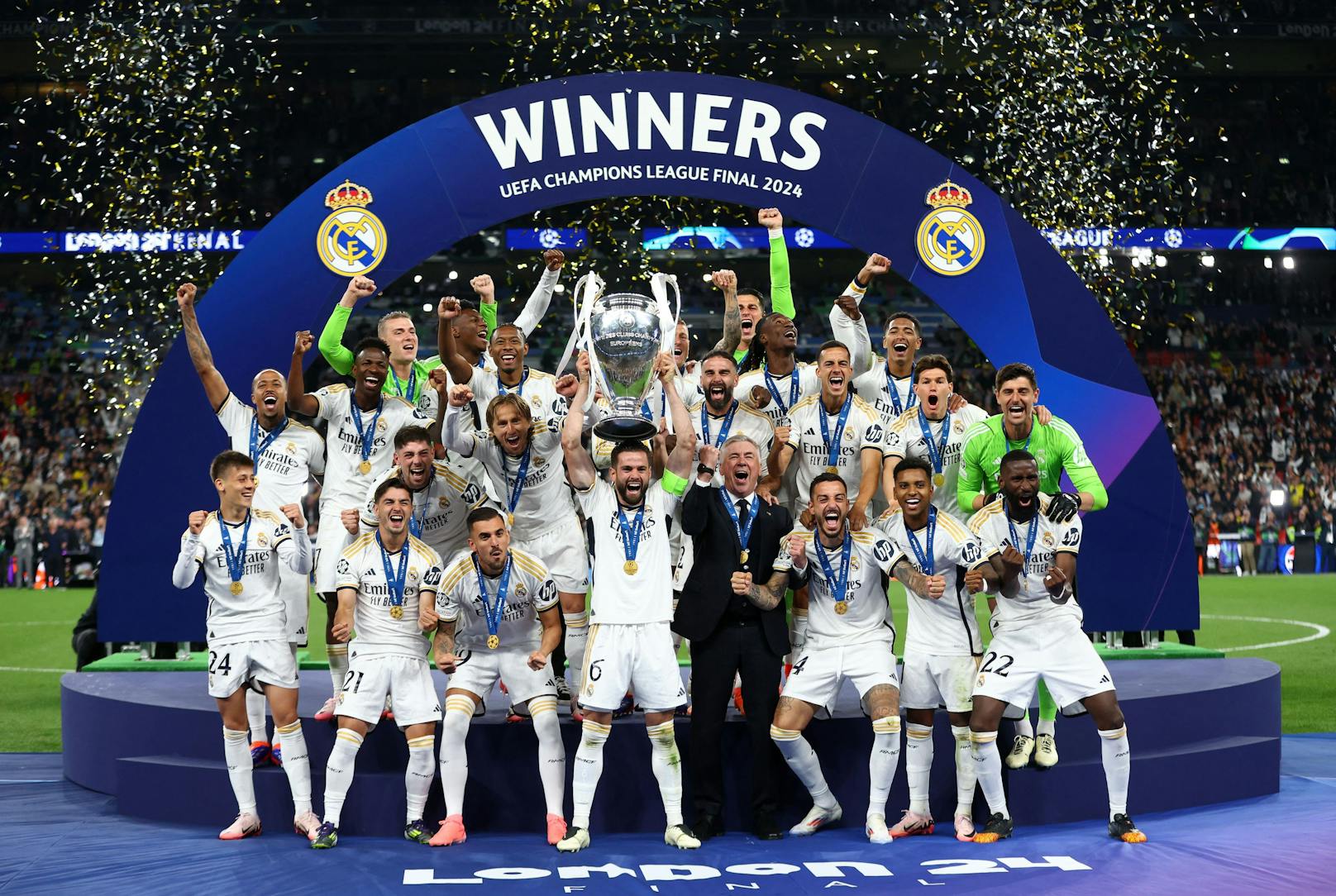 Real Madrid feiert den Gewinn der Champions League. 