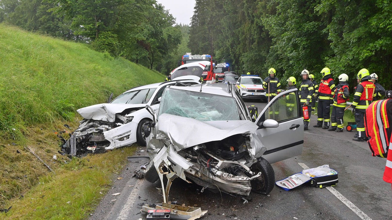 Drei Autos waren involviert – für alle endete der Crash mit einem Totalschaden.