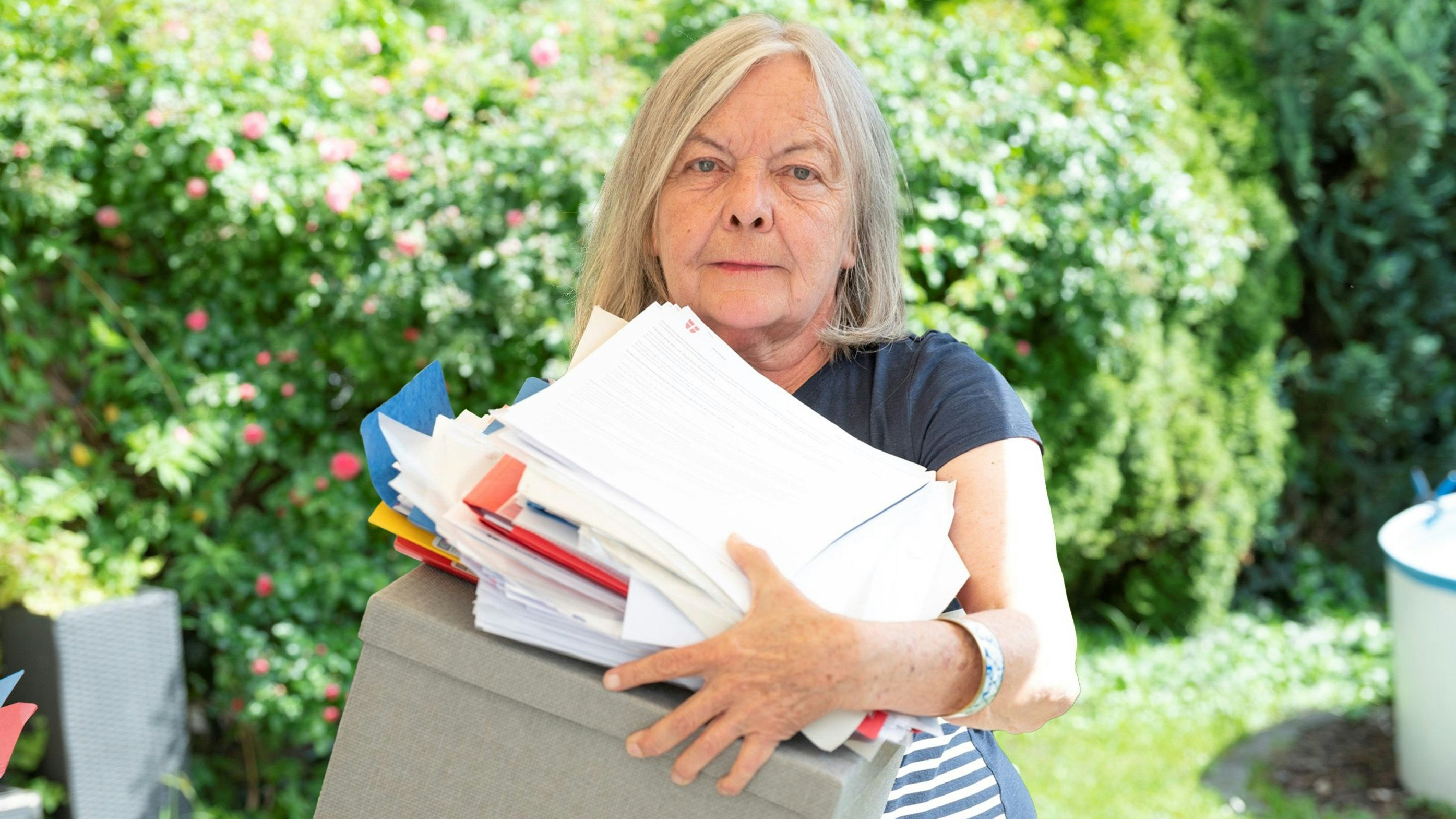 Gertrudes Schwester mit allen Akten – "ein unglaublicher Aufwand"