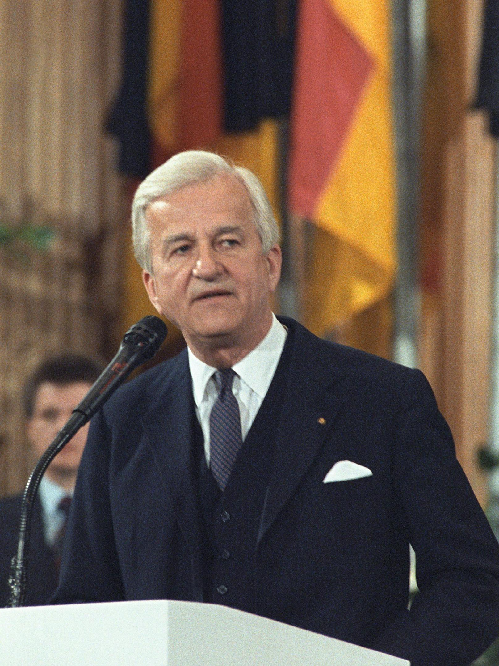 Richard von Weizsäcker war von 1984 bis 1994 der sechste Bundespräsident der Bundesrepublik Deutschland.