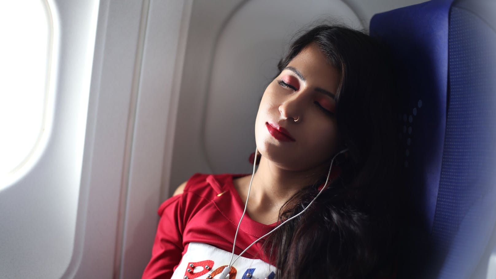 Indische Airline setzt Frauen neben Frauen