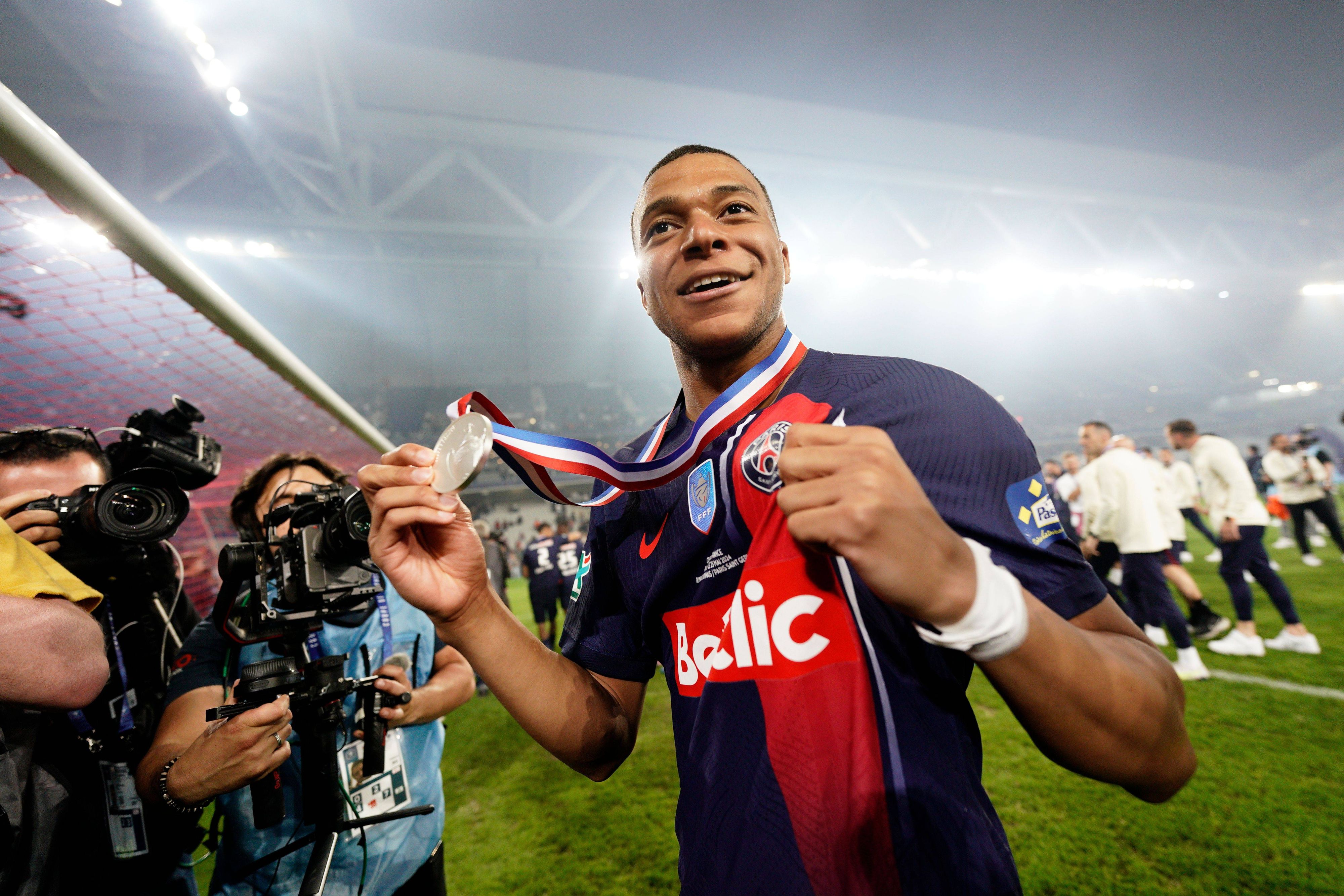 Kylian Mbappe wechselt ablösefrei zu seinem Wunschverein Real Madrid.