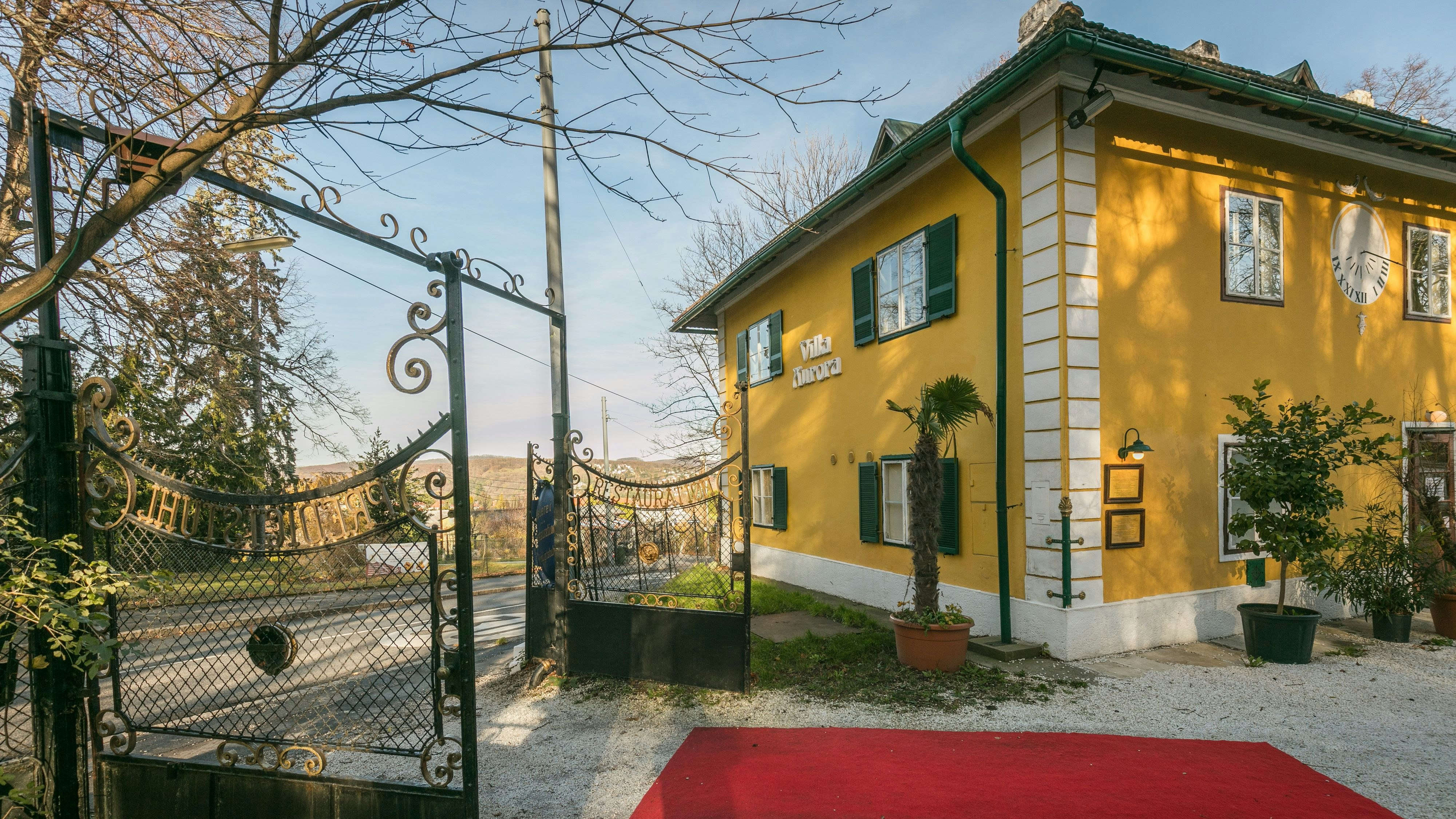 "Wir freuen uns sehr auf die Aufgabe, hier einen zeitgemäßen, leichtfüßigen und qualitativ erfreulichen Platz zu schaffen", so der neue Mieter