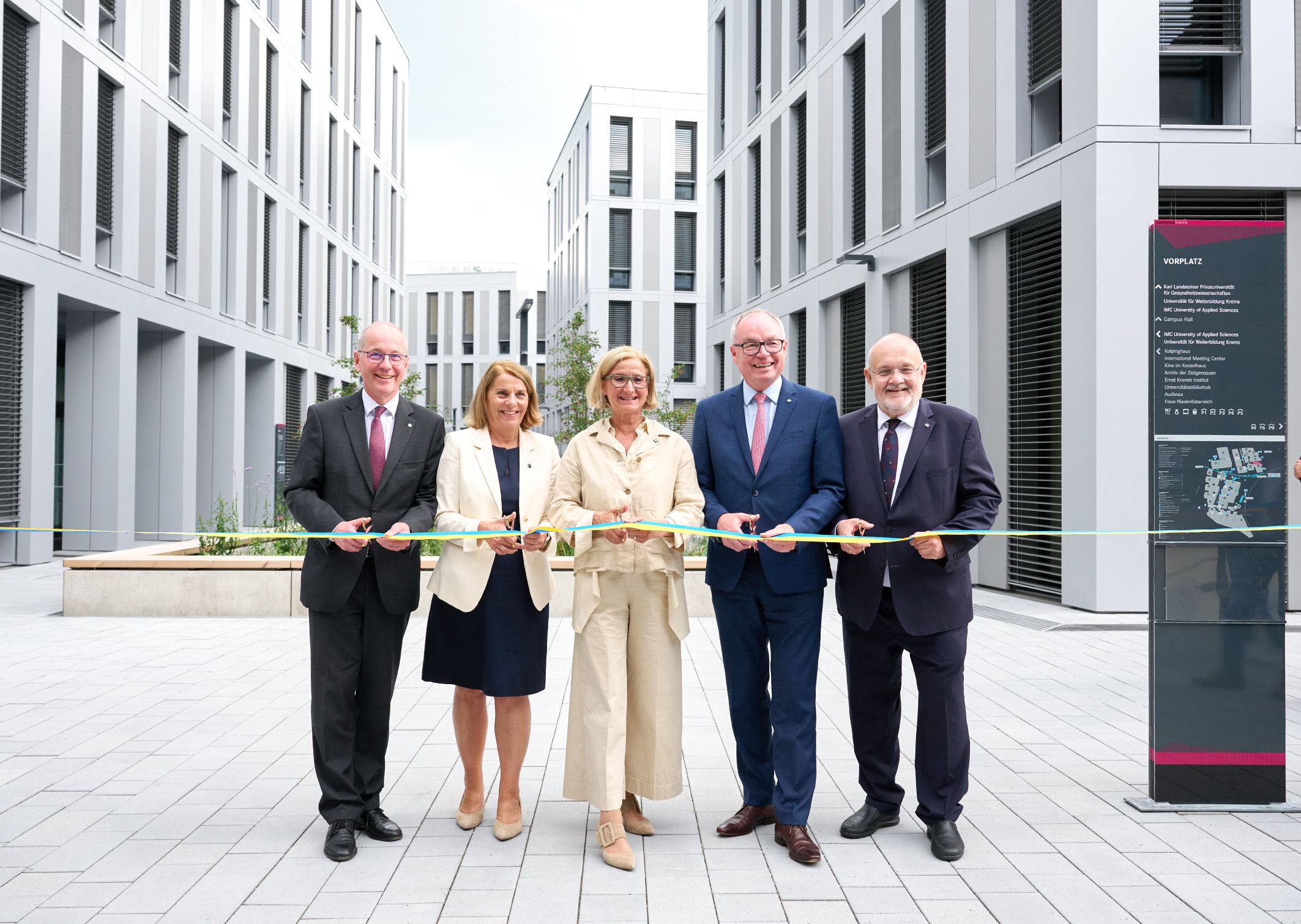 Eröffneten den Neubau am Campus Krems (v.l.n.r.): Friedrich Faulhammer, Ulrike Prommer, Johanna Mikl-Leitner, Stephan Pernkopf, Rudolf Mallinger