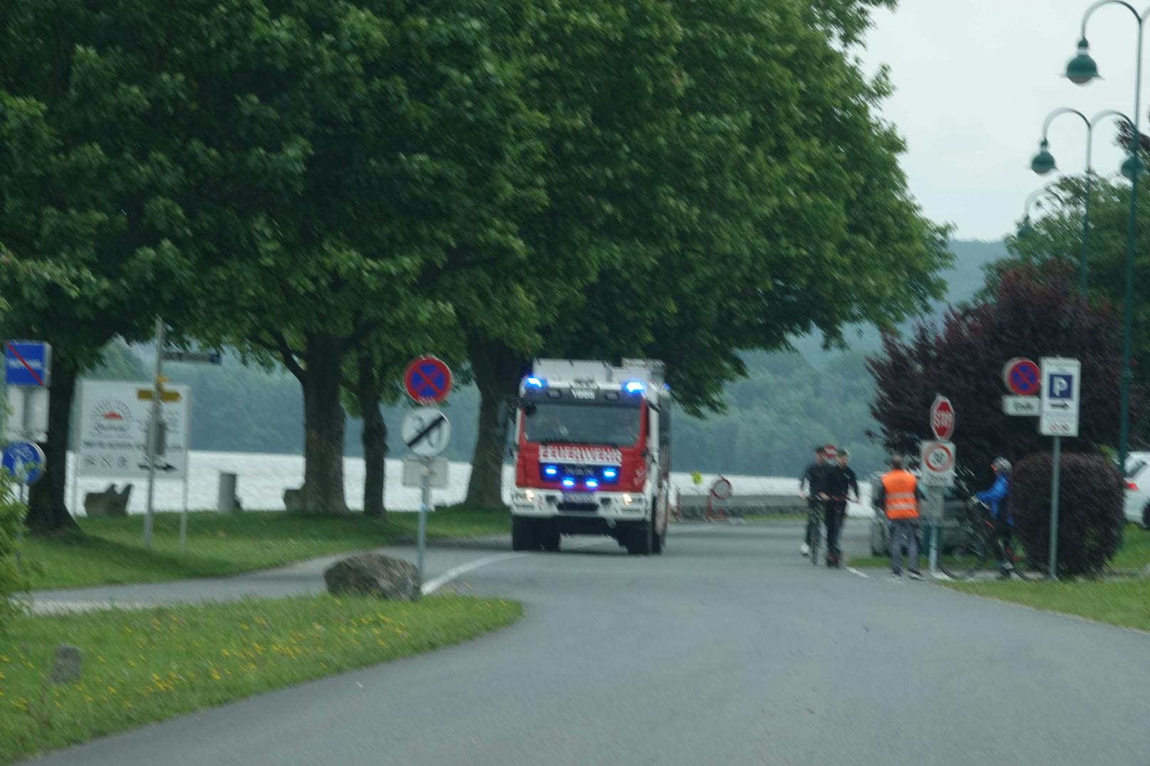 In Ybbs wurde von der Feuerwehr der Hochwasserschutz errichtet