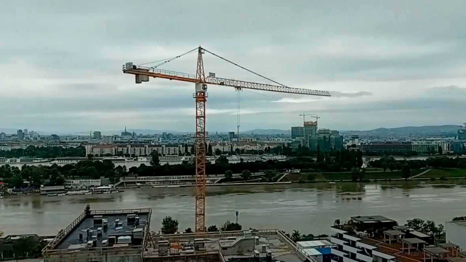 Hochwasser ohne Ende – jetzt steigt der Donaupegel