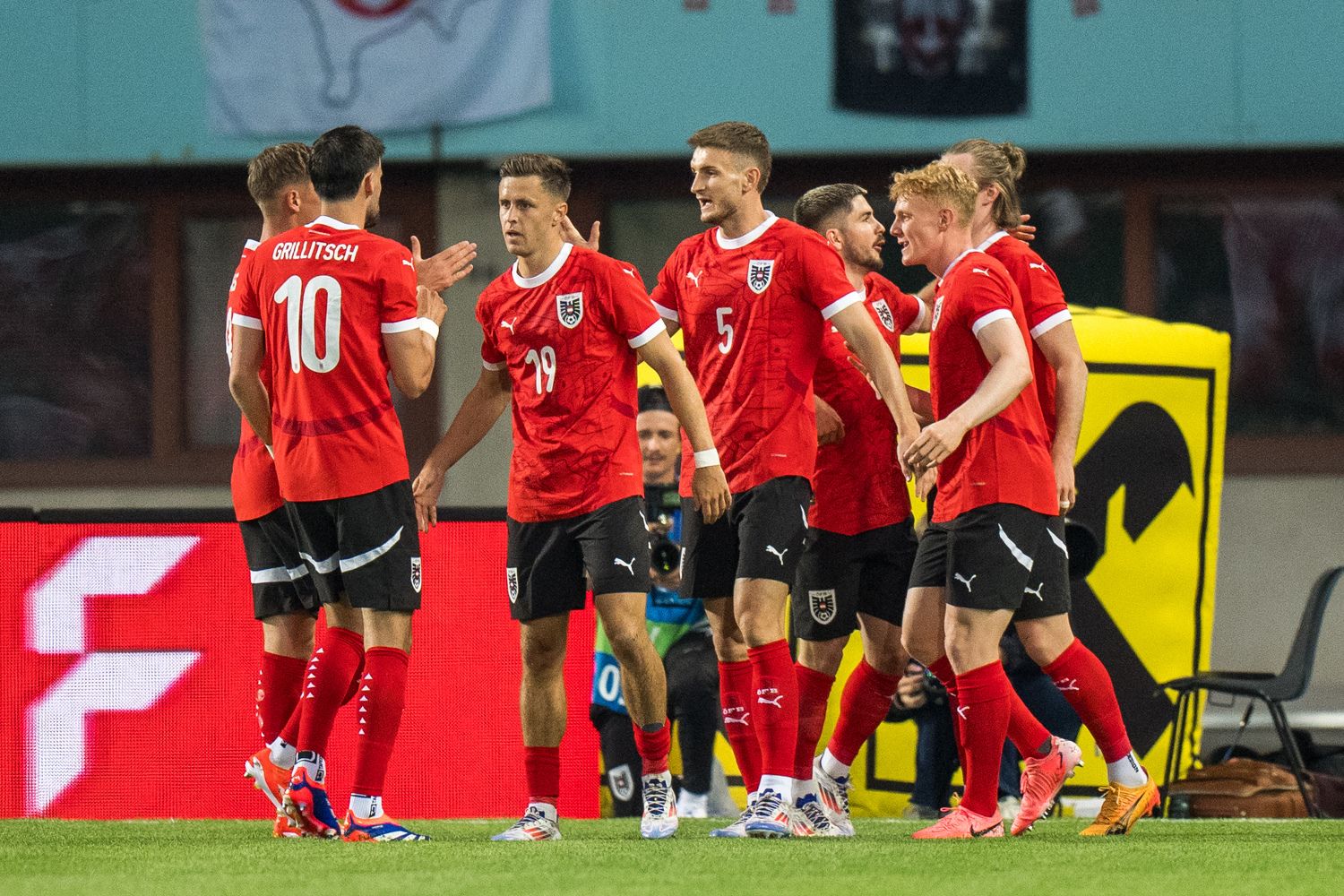 Österreich jubelt gegen Serbien früh