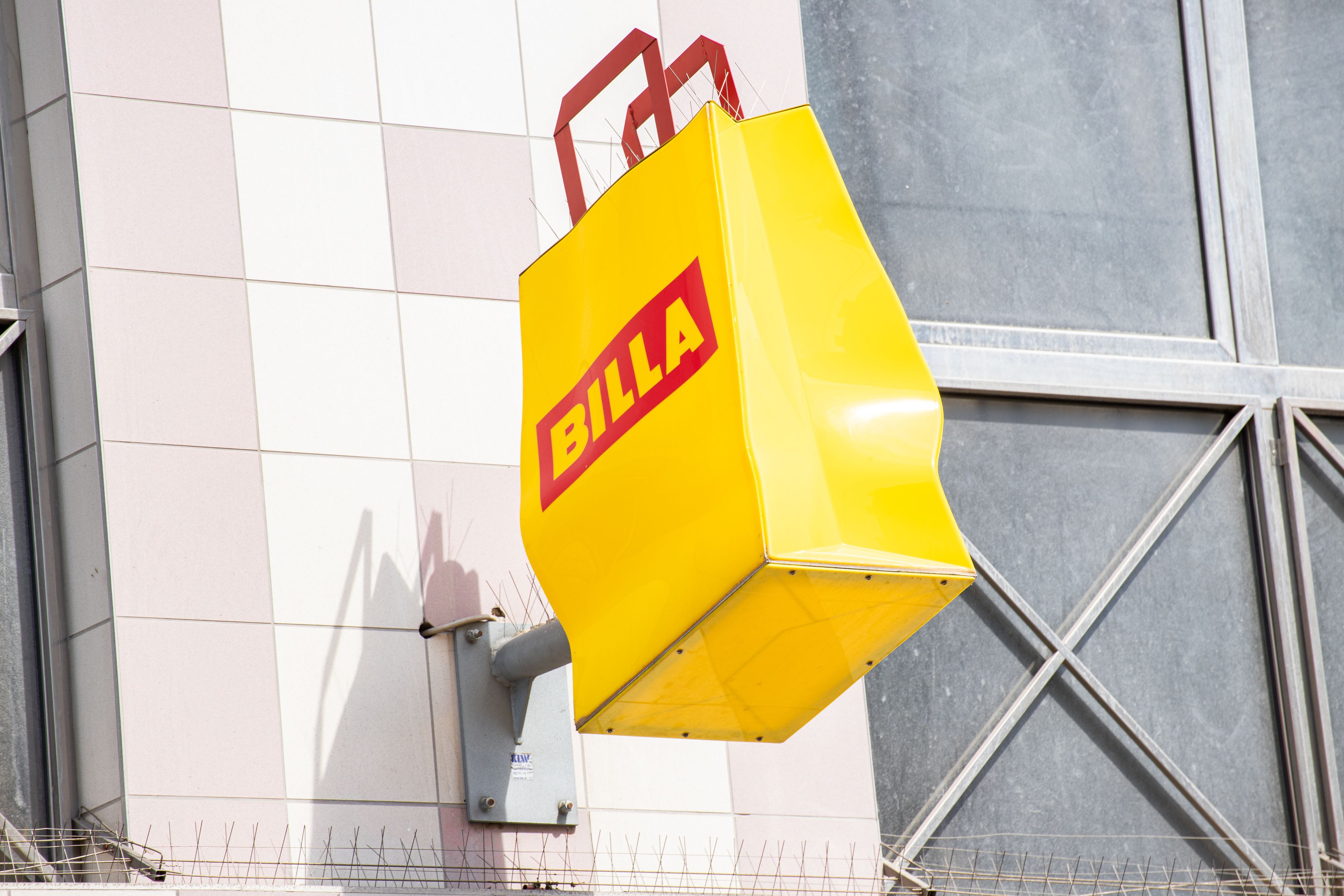 Der Haferriegel wird aktuell bei Billa, Müller & Co. zurückgerufen.