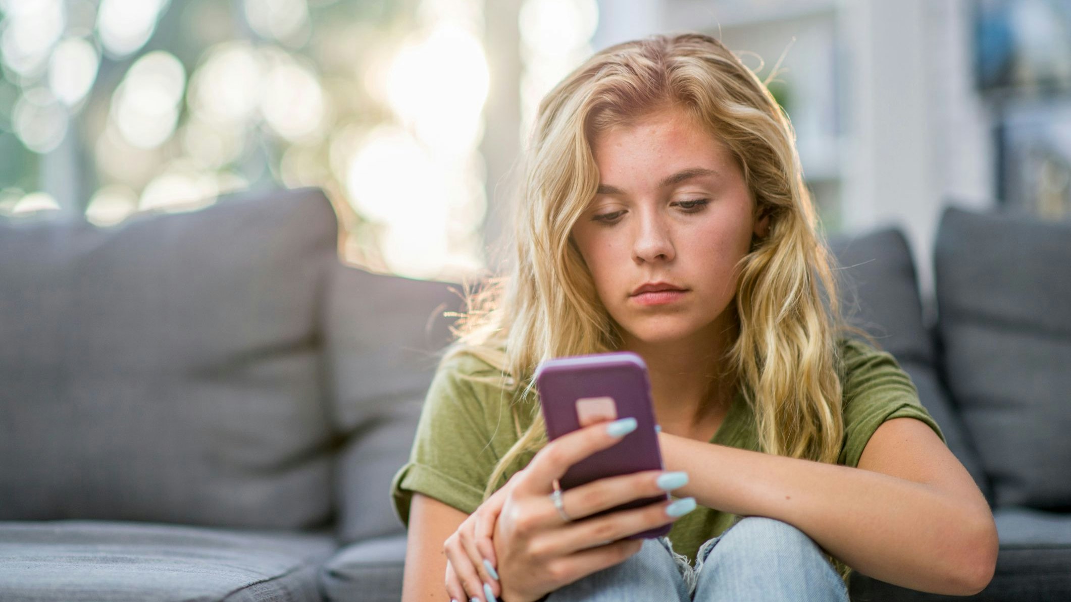 Der Staat New York verabschiedete zwei Gesetze, die Kinder vor Gefahren von Social Media beschützen sollen.