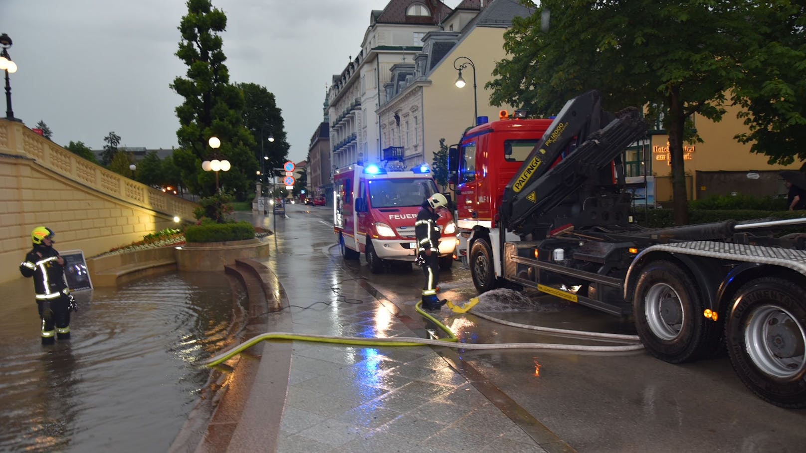 Eingang zum Casino in Baden überflutet