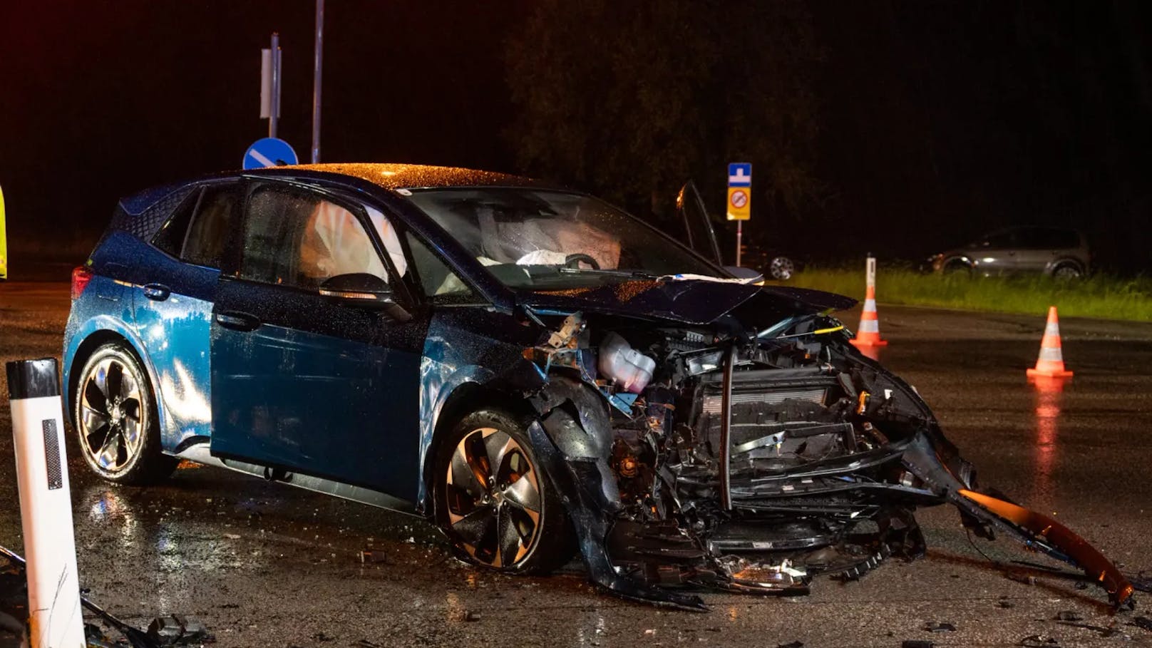 In einem Kreuzungsbereich wollte eine 60-jährige Lenkerin in die Aubauerstraße abbiegen.