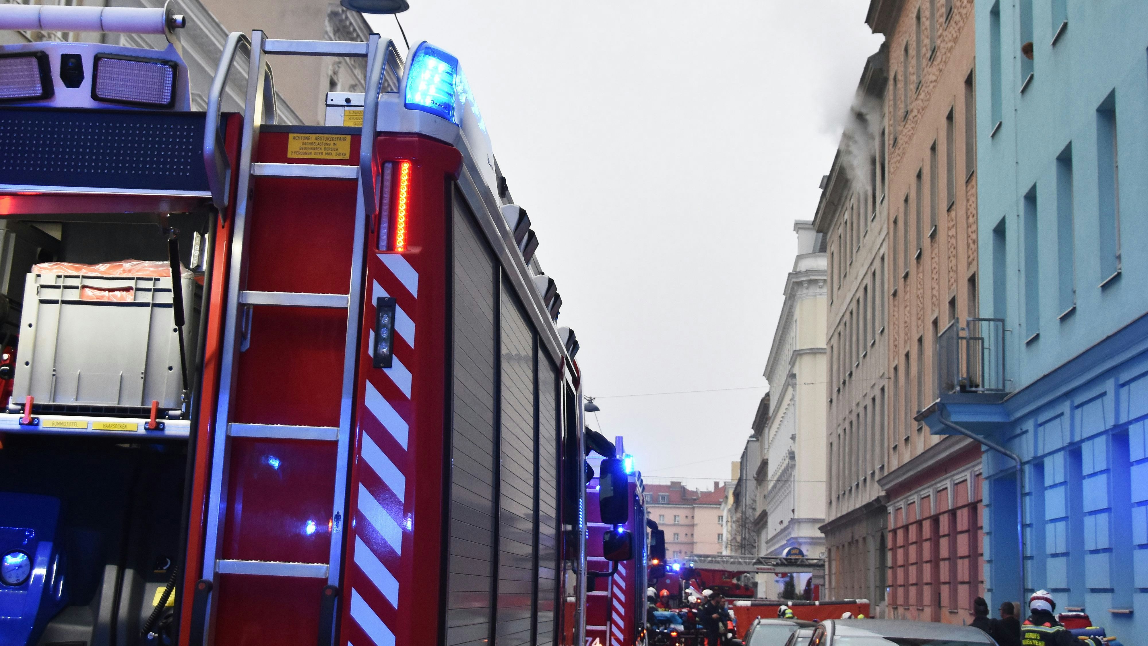 Die Feuerwehr konnte den Brand in Mariahilf löschen. (Symbolbild)